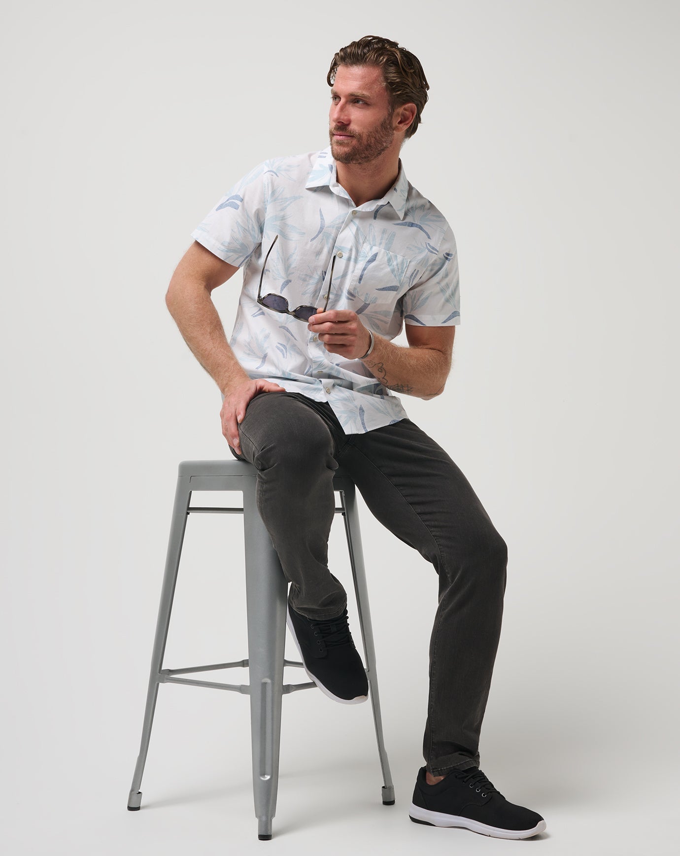 Men The Thick Of It Button-Up
