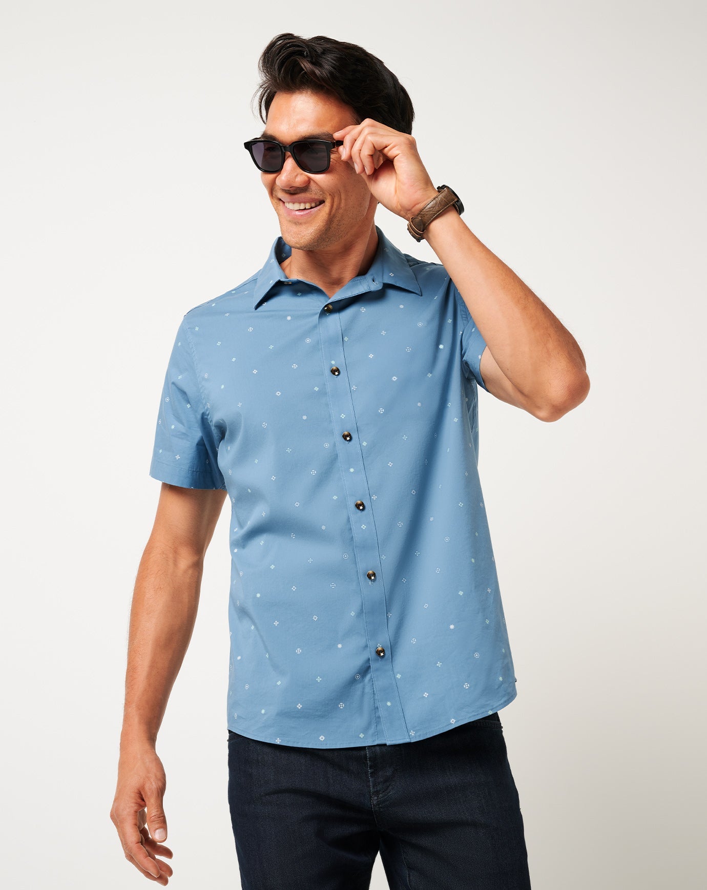 Men Per Aspera Button-Up