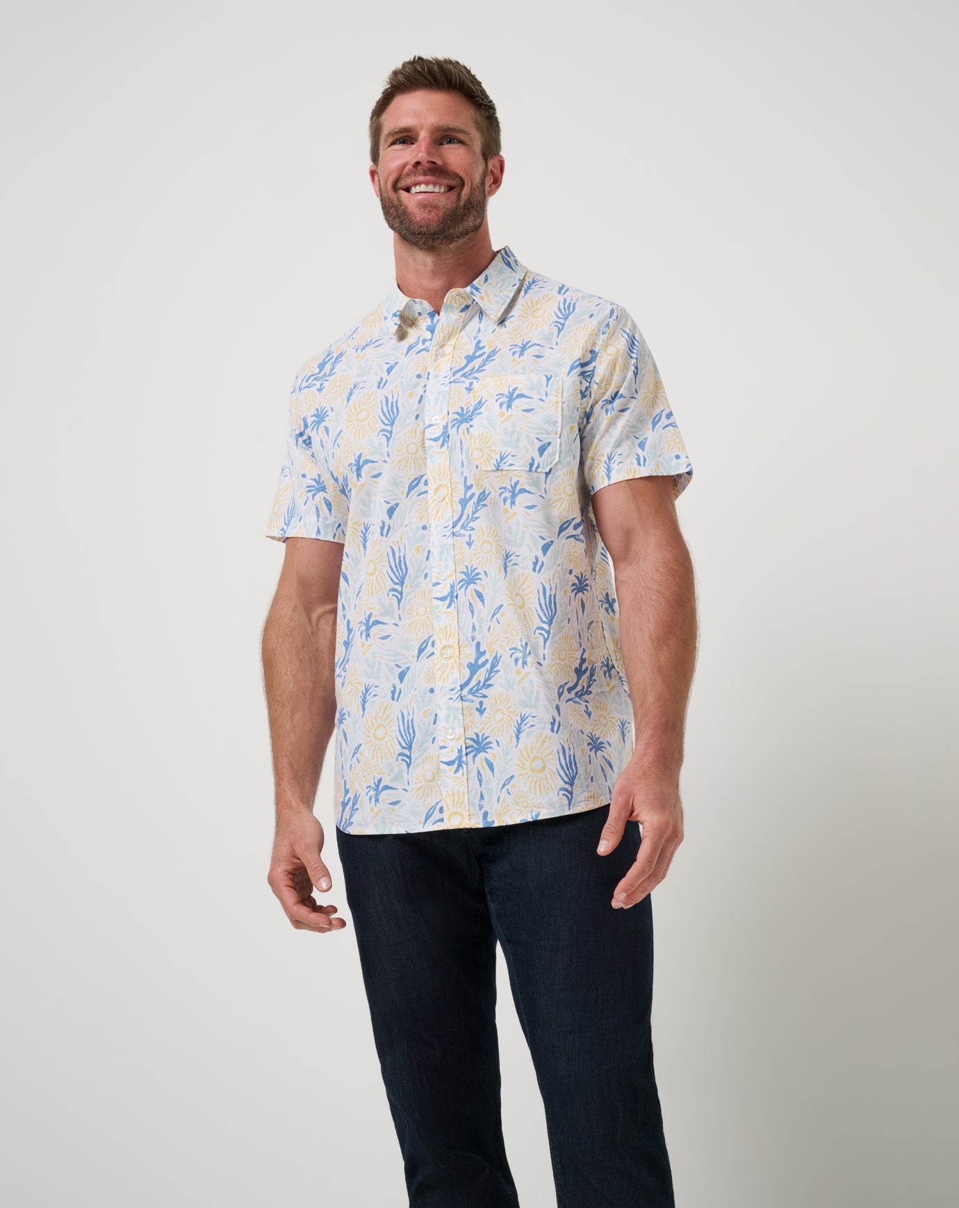 Men Souvenir City Button-Up