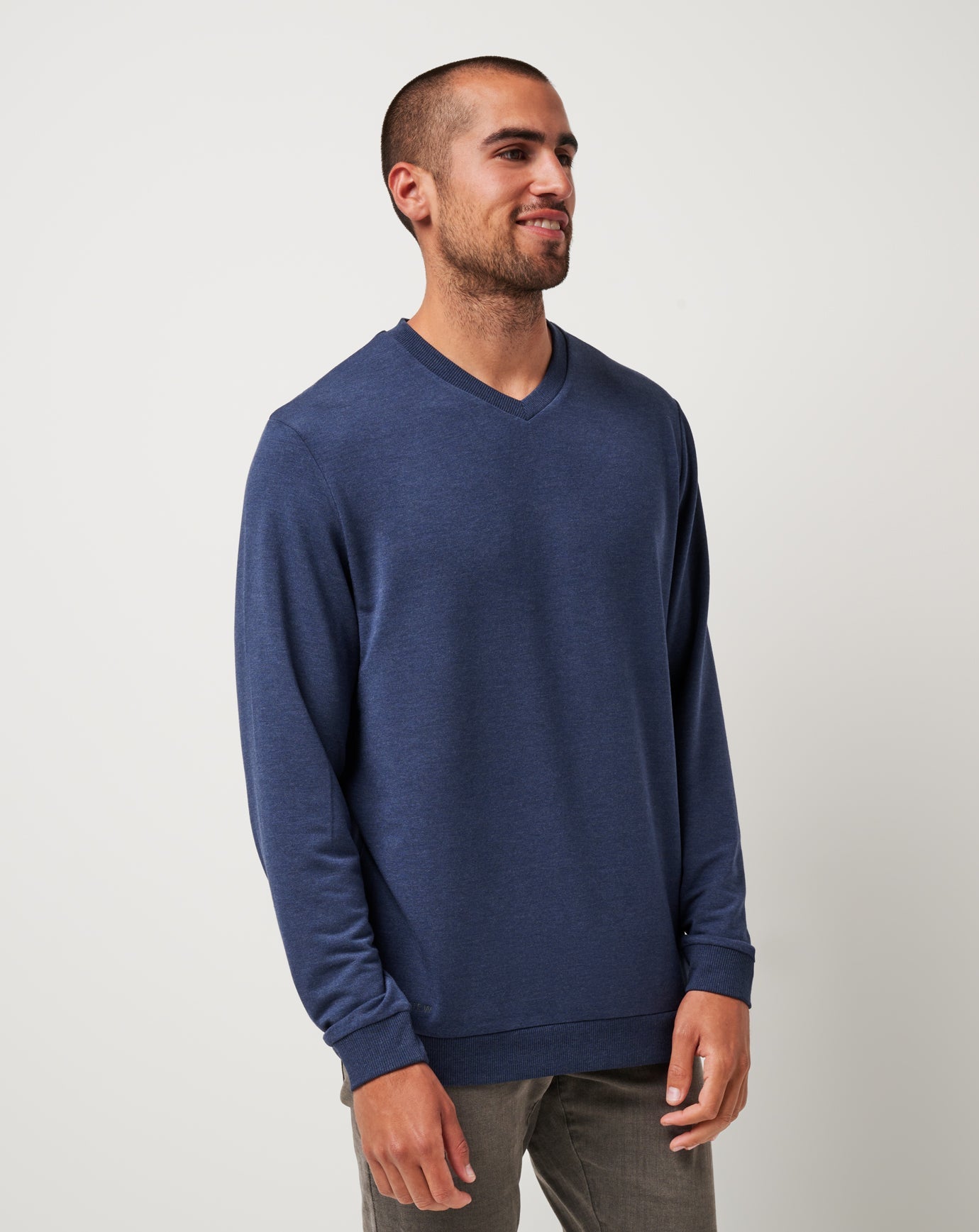 Men|Golf Amenities V-Neck Crew