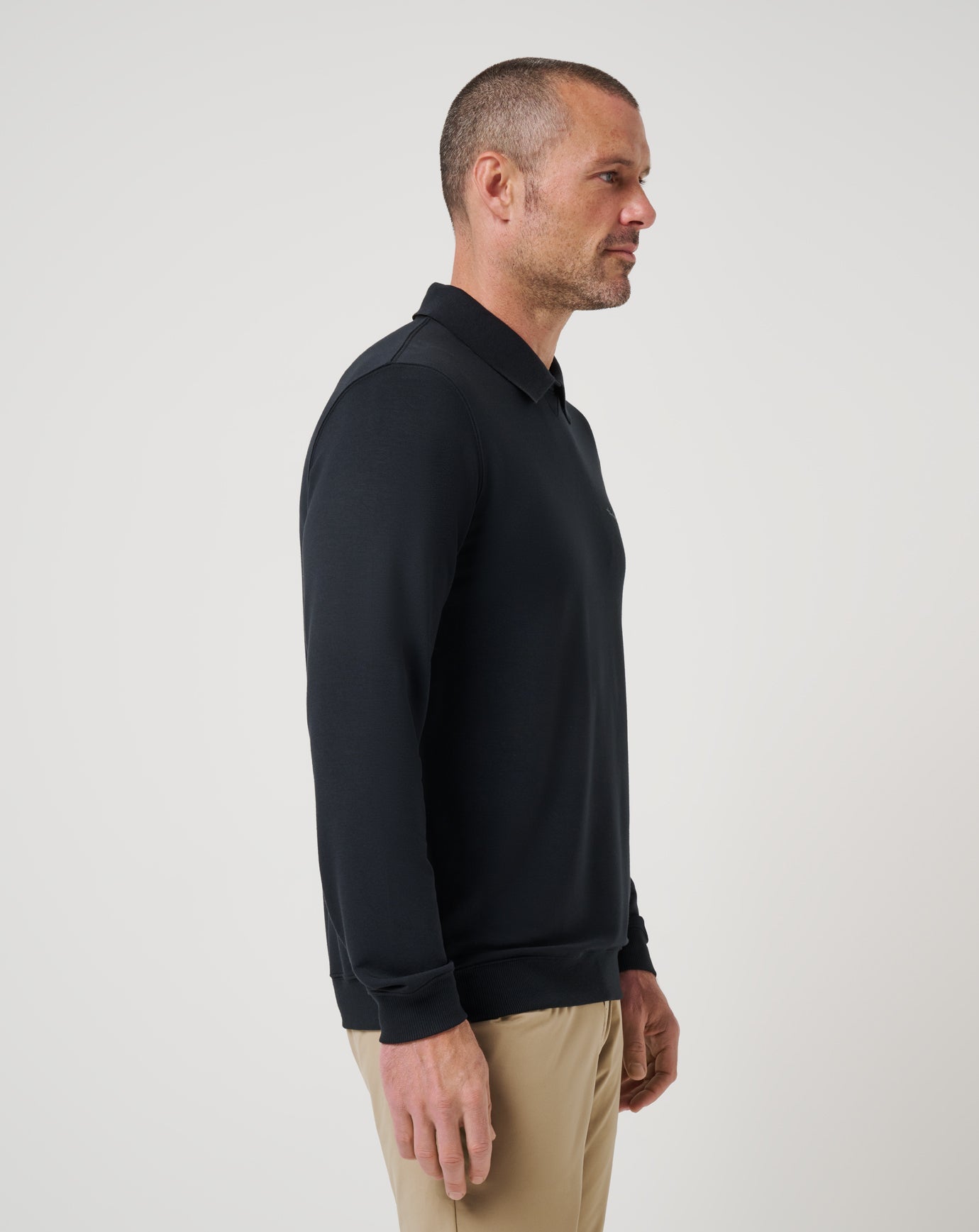 Men Amenities Collar Crew
