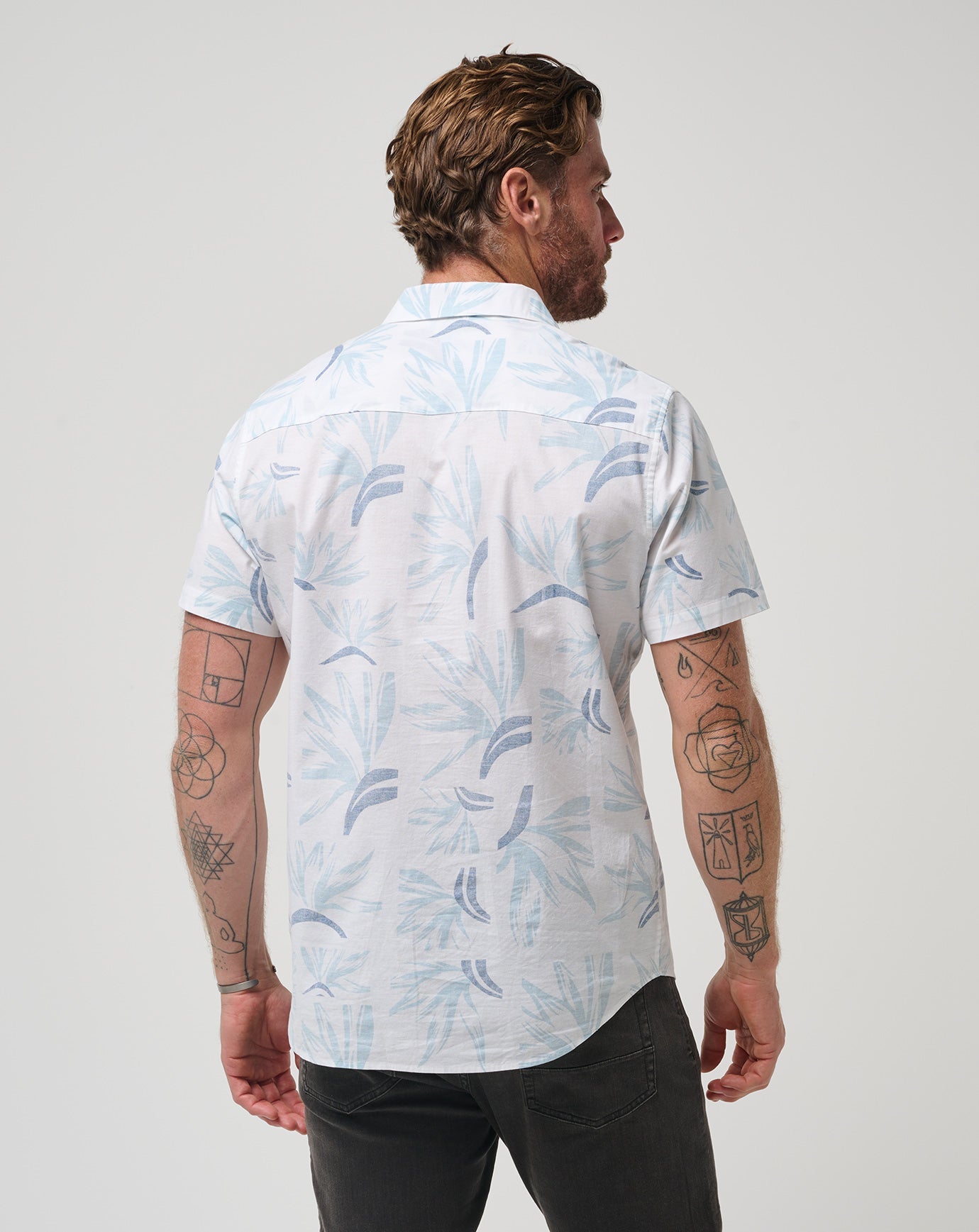 Men The Thick Of It Button-Up