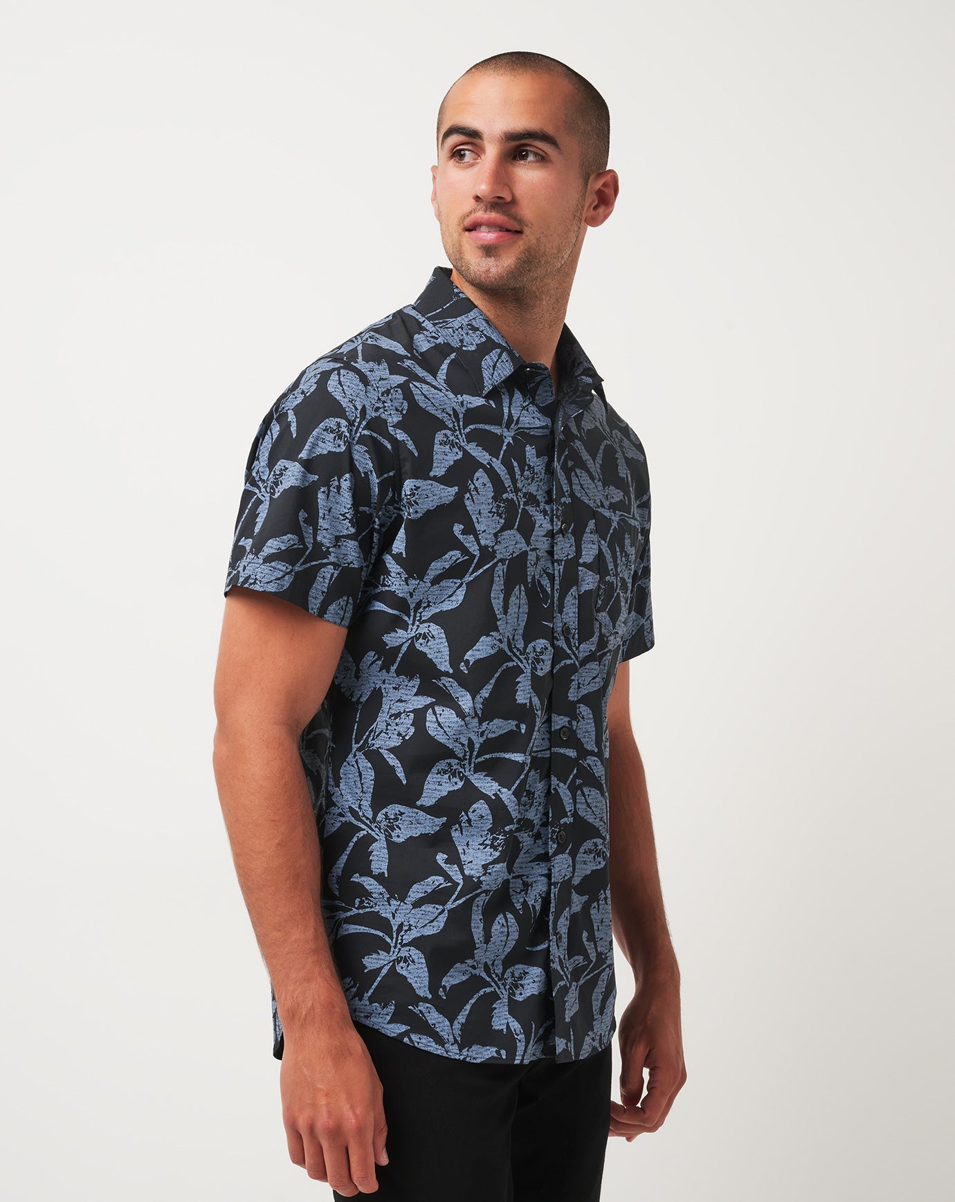 Men Photo Finish Button-Up