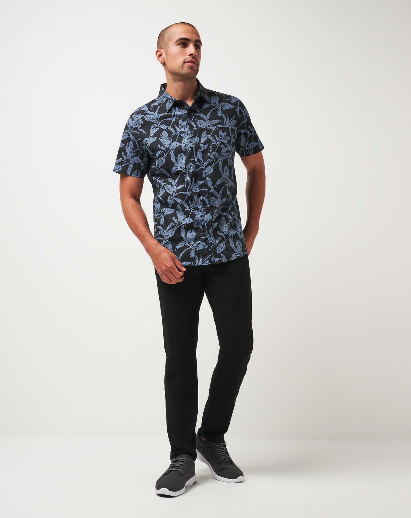 Men Photo Finish Button-Up