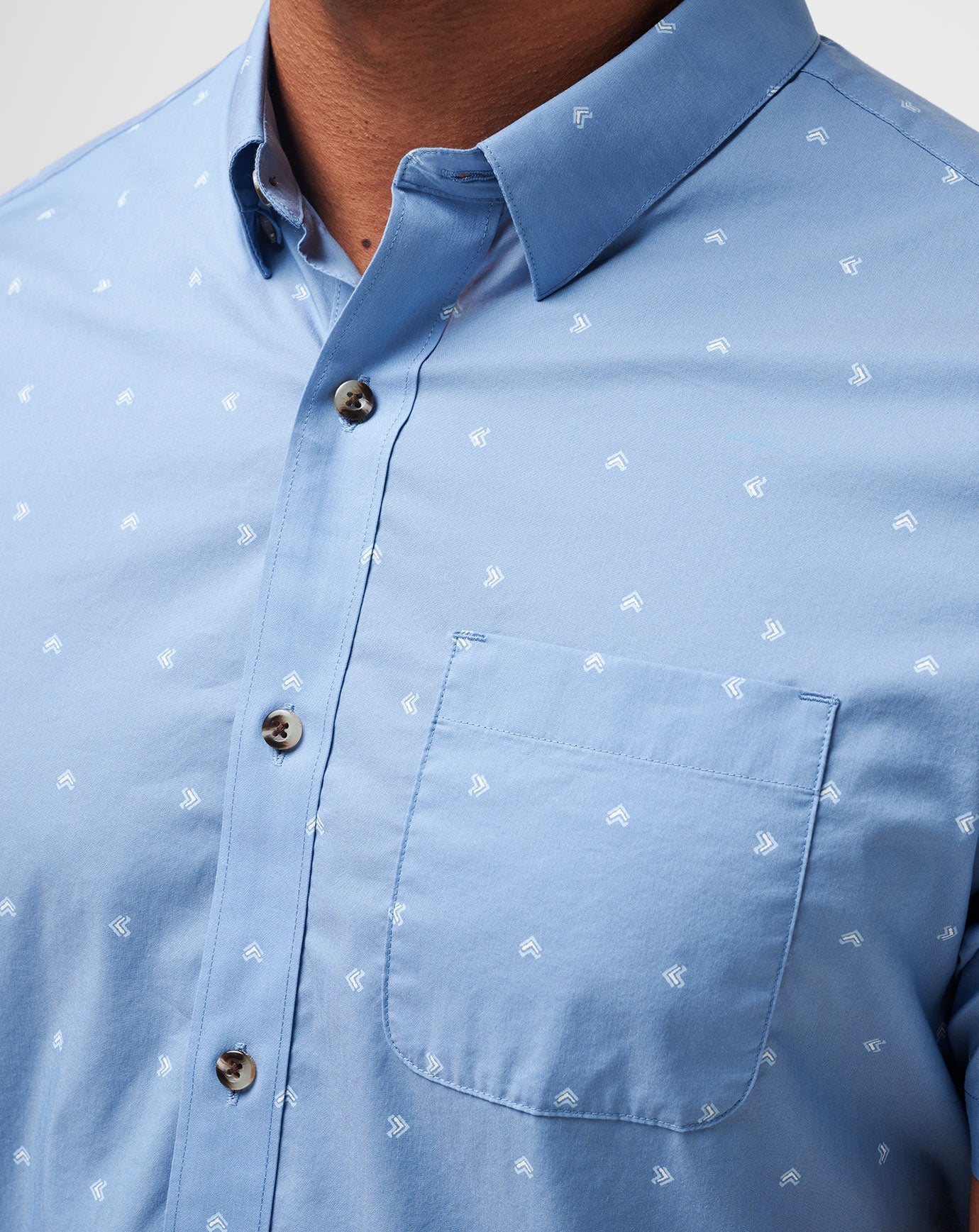Men Wind It In Button-Up