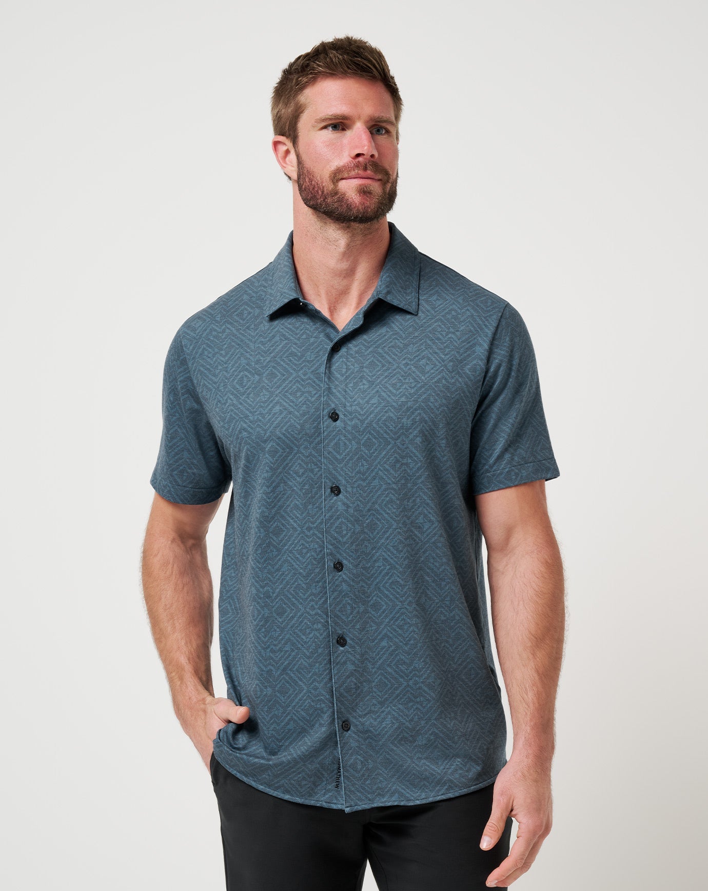 Men Knit Featherweight Night Button-Up