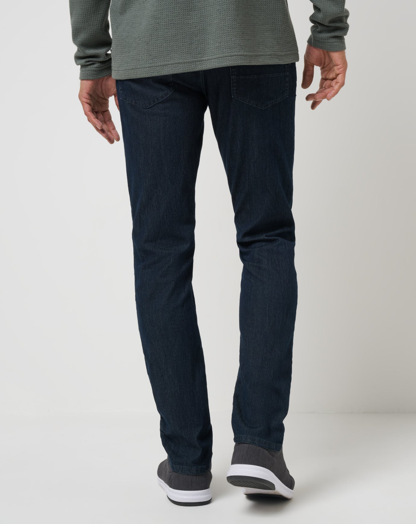 Men Legacy Featherweight Jeans