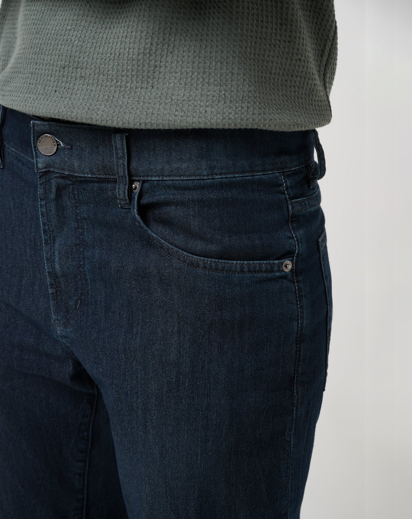 Men Legacy Featherweight Jeans