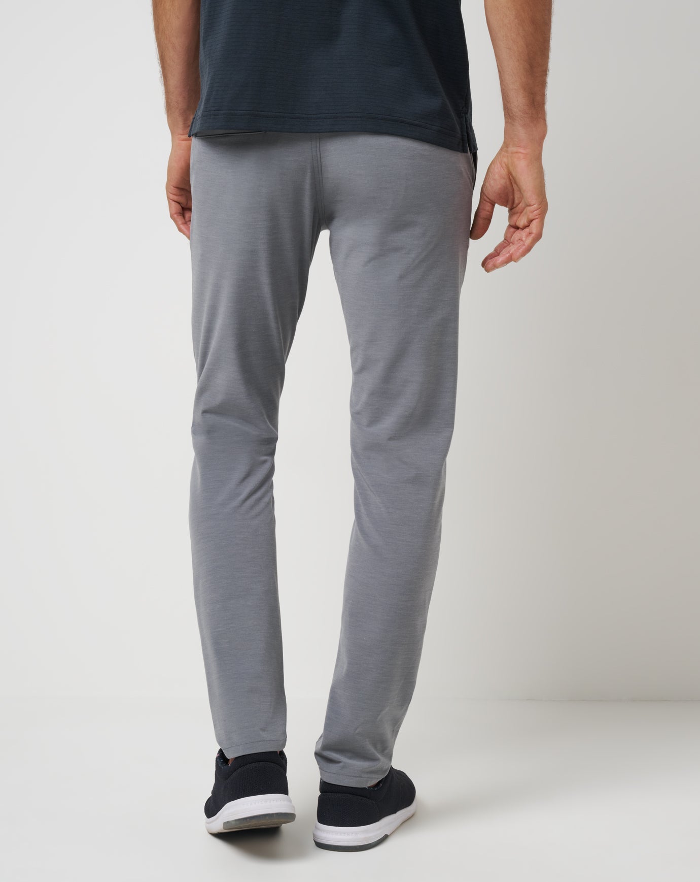 Men|Golf Open To Close Tech Chino Pant