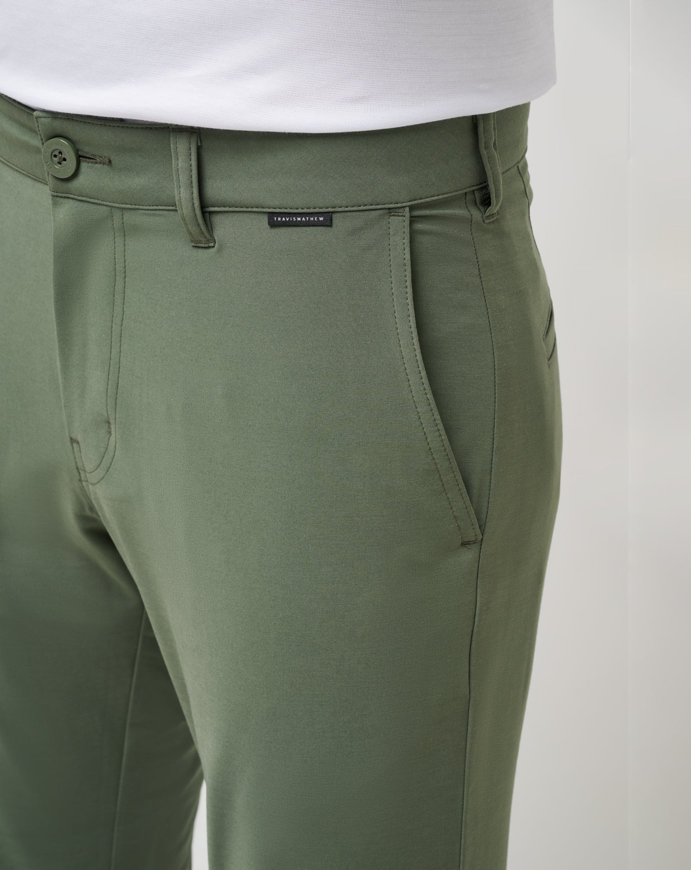 Men|Golf Open To Close Tech Chino Pant