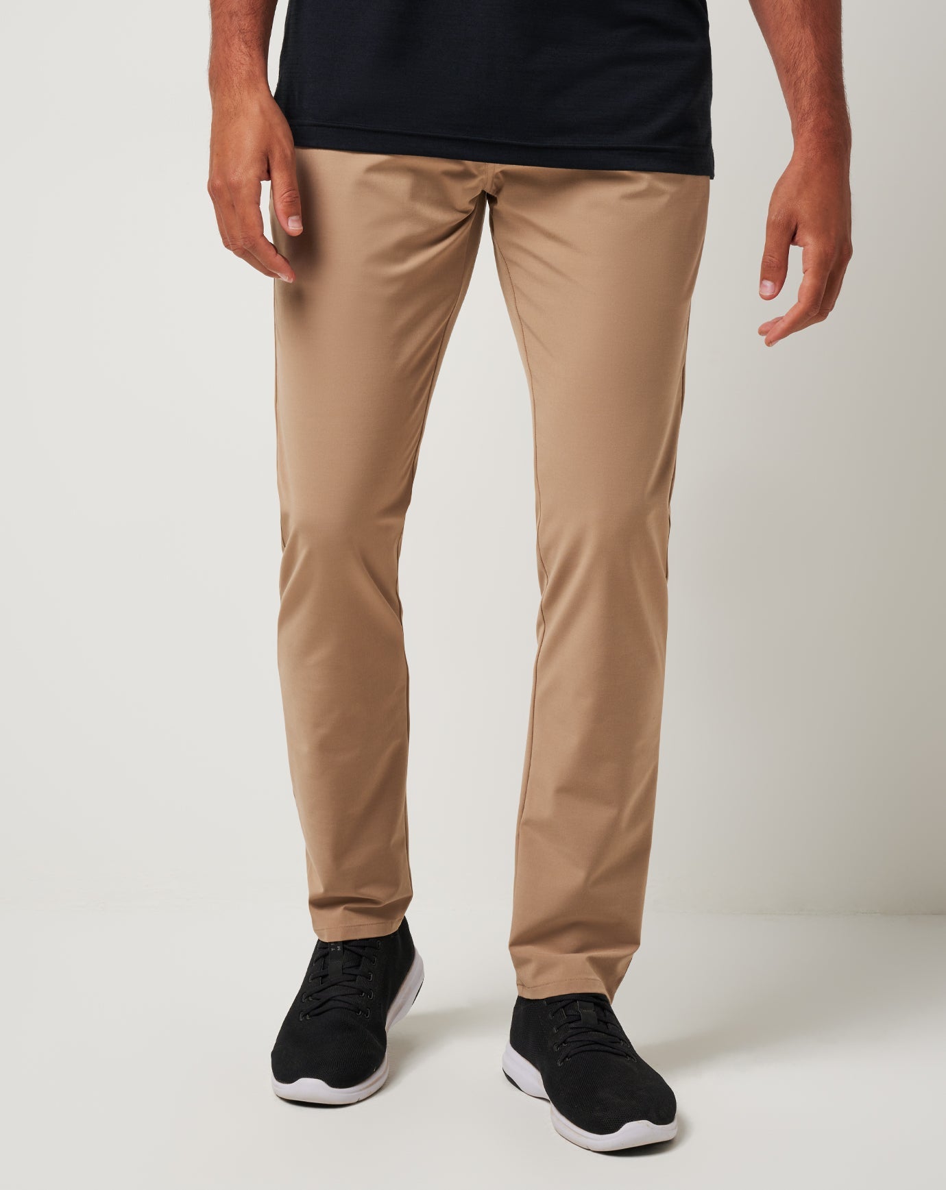 Men|Golf Open To Close Tech Chino Pant
