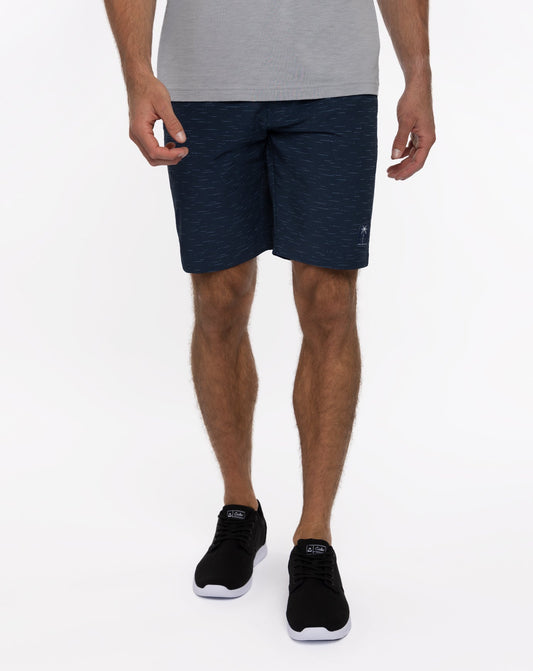 Men Solo Trip Short 9In