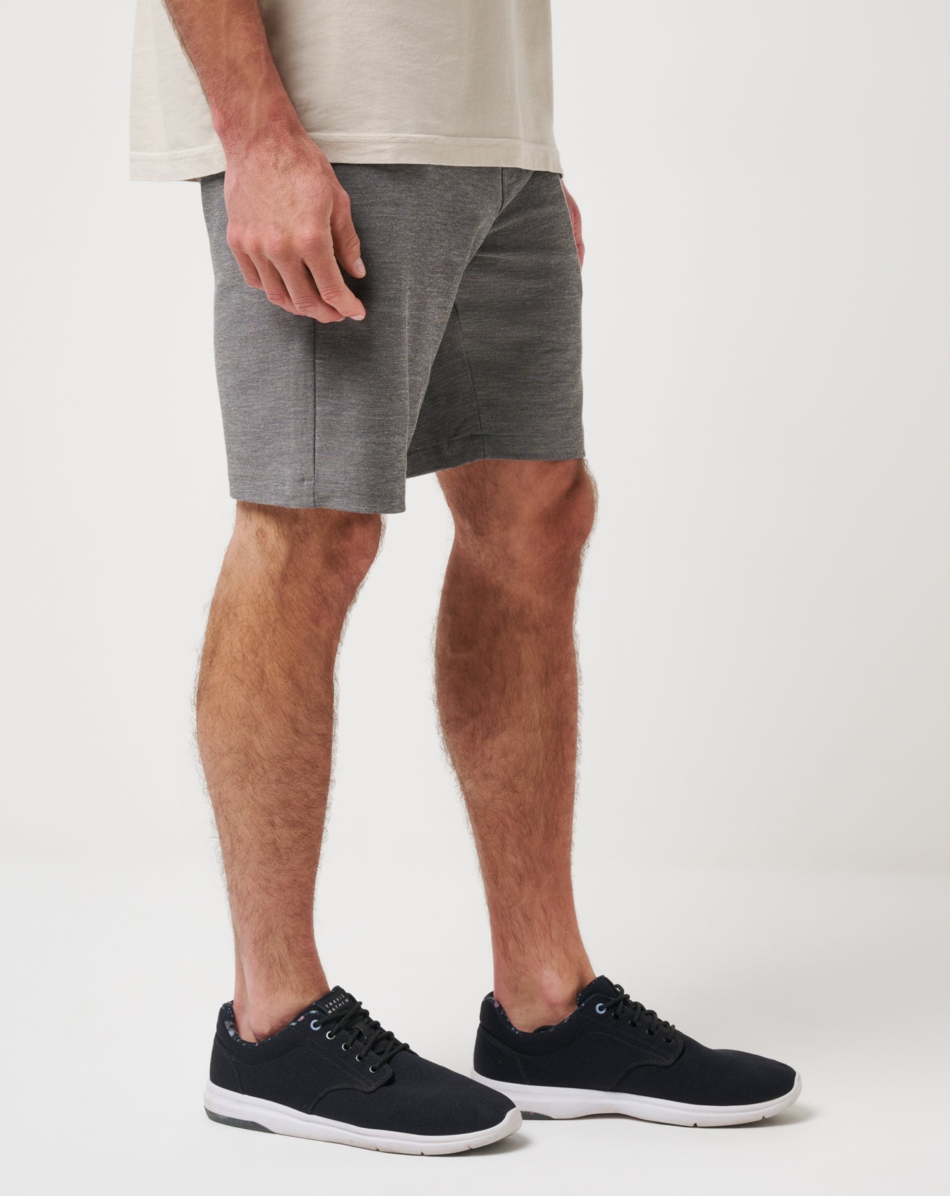 Men Adirondack Short 9In