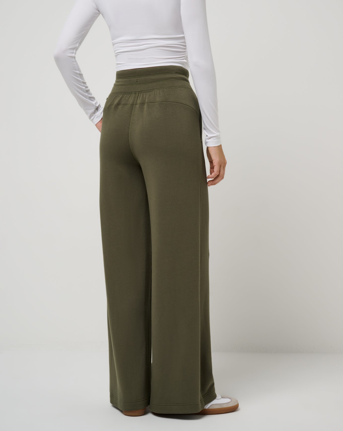 Women Skyloft Soft Wide Leg Pant
