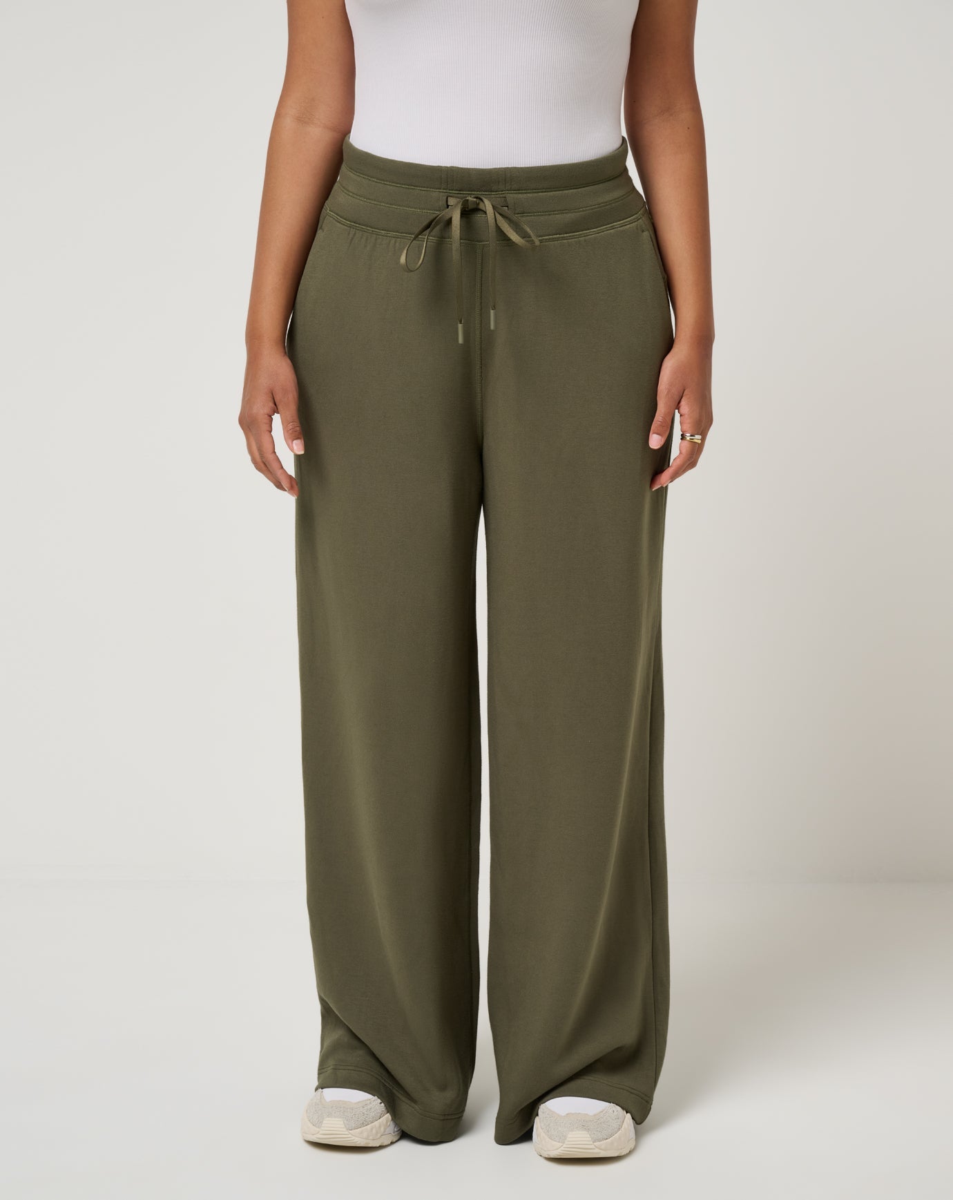 Women Skyloft Soft Wide Leg Pant