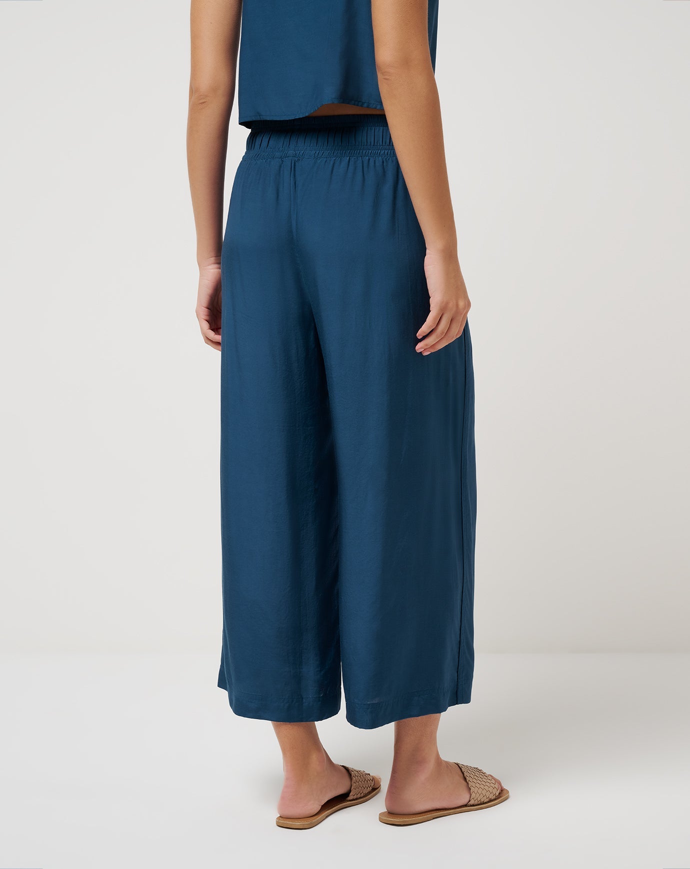 Women Savanna Cropped Wide Leg Pant